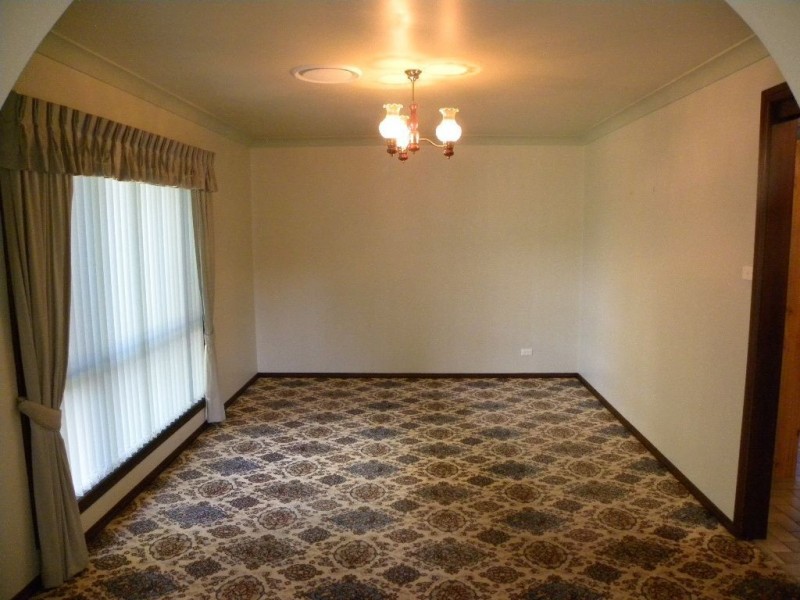 9 Lambs Cres, Vincentia NSW 2540