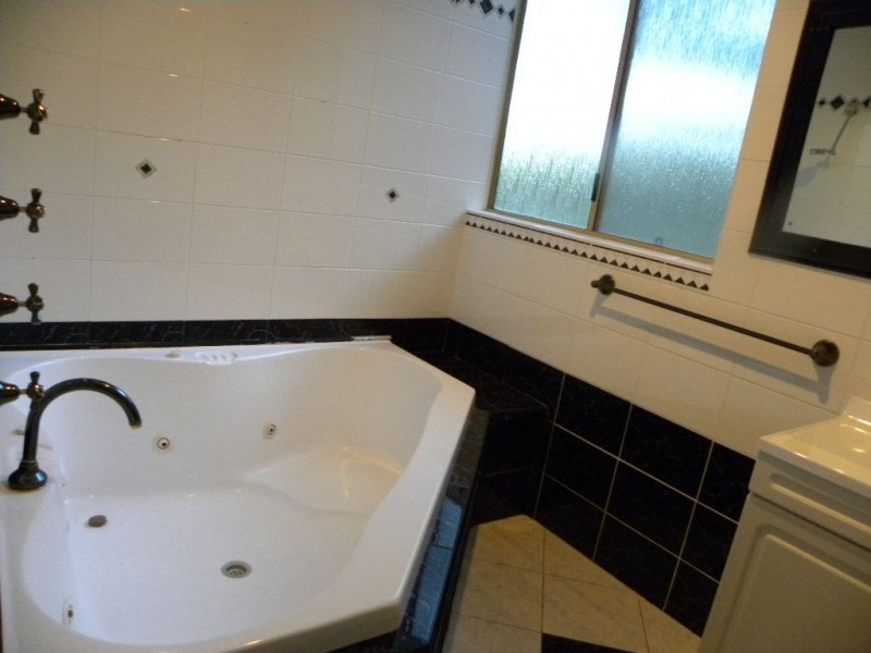 33 Frederick St, Vincentia NSW 2540