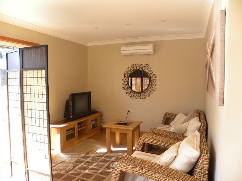 19 Graham Ave, St Georges Basin NSW 2540