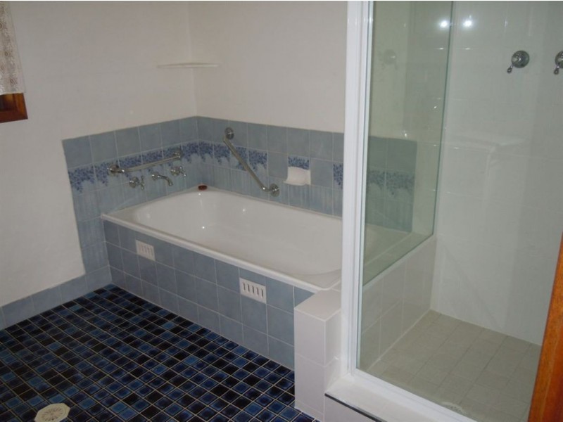 102 Waratah Cres, Sanctuary Point NSW 2540