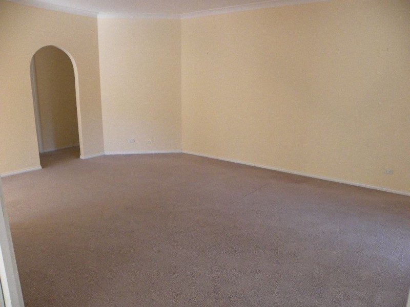 21 Durnford Pl, St Georges Basin NSW 2540