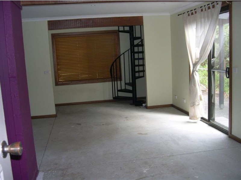 10 Elanora Parade, Basin View NSW 2540