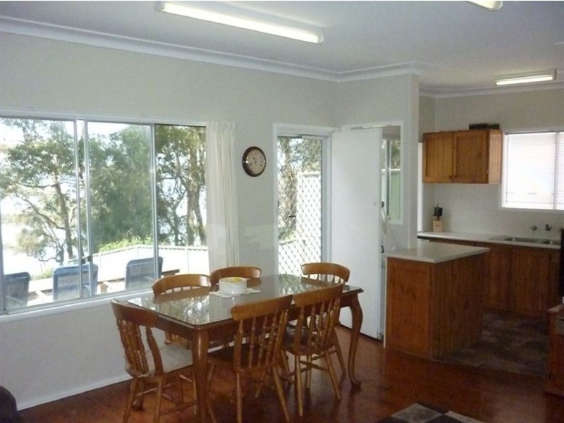 11 Walmer Avenue, Sanctuary Point NSW 2540