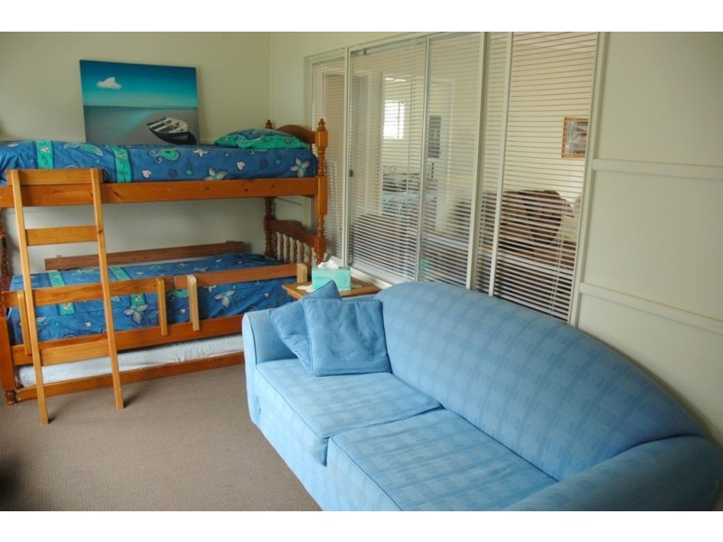 11 Walmer Avenue, Sanctuary Point NSW 2540