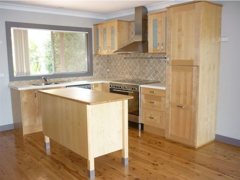92 Basin View Pde, Basin View NSW 2540