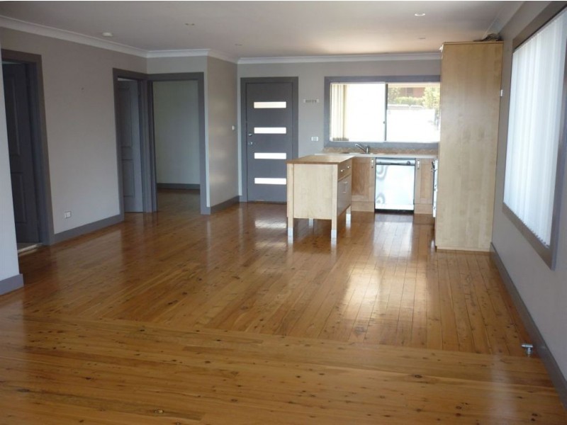 92 Basin View Pde, Basin View NSW 2540