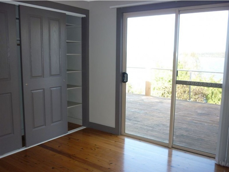 92 Basin View Pde, Basin View NSW 2540