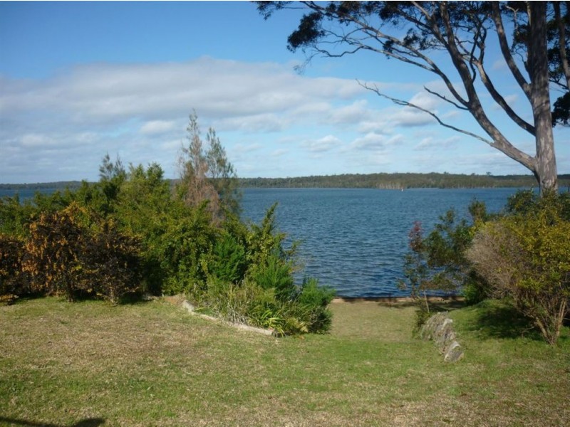 92 Basin View Pde, Basin View NSW 2540