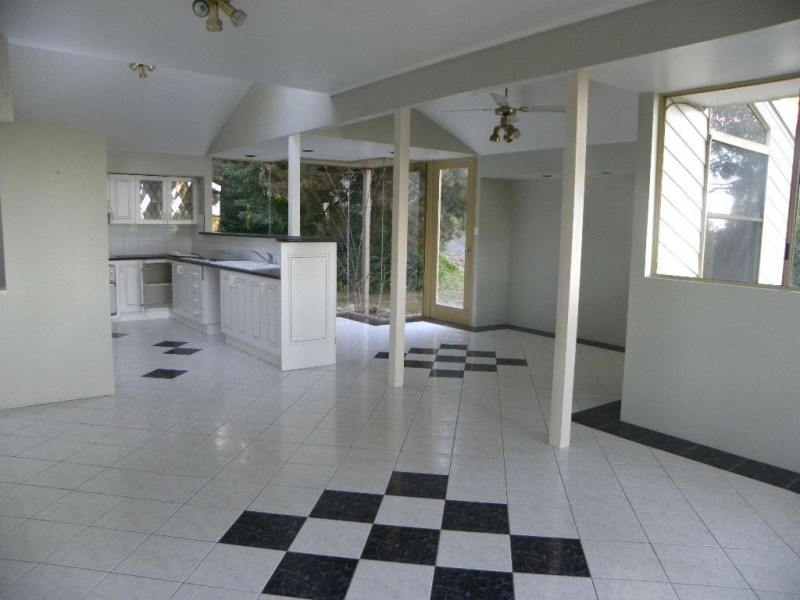 33 Frederick Street, Vincentia NSW 2540