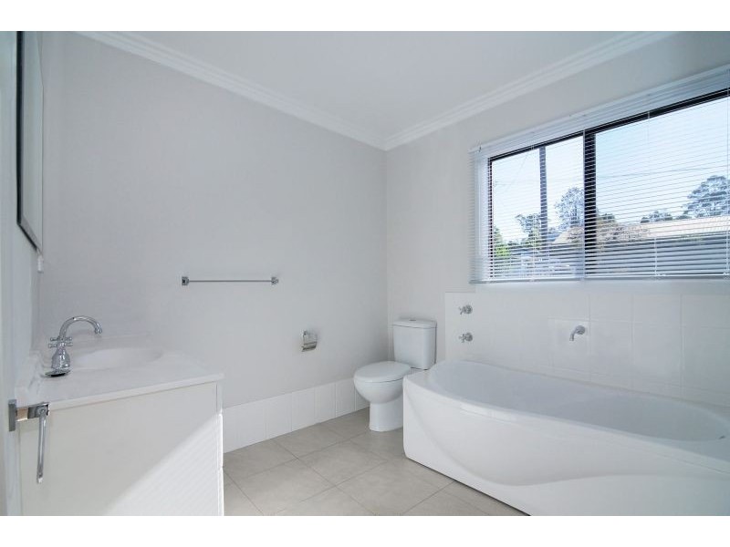 28 Watersedge Avenue, Basin View NSW 2540