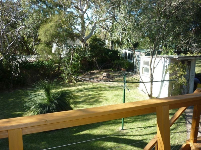 12 Rose Street, Hyams Beach NSW 2540