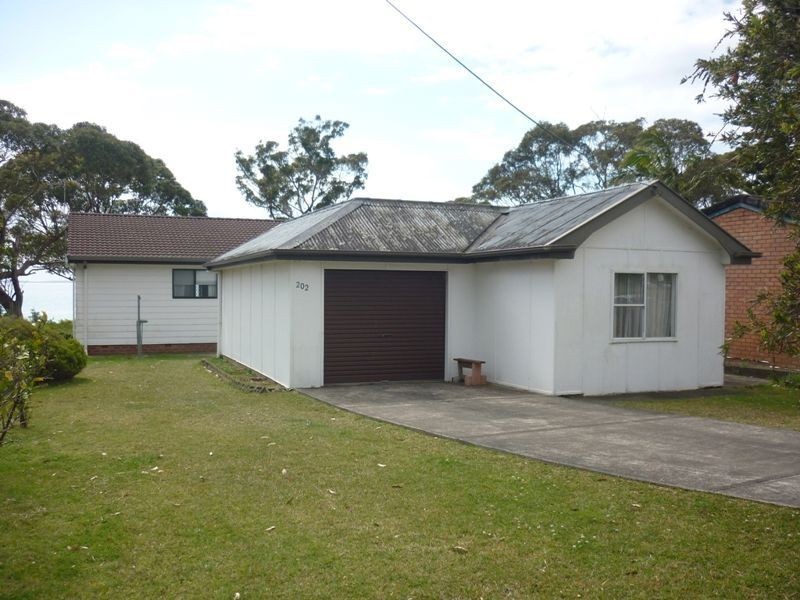 202 Elizabeth Drive, Vincentia NSW 2540