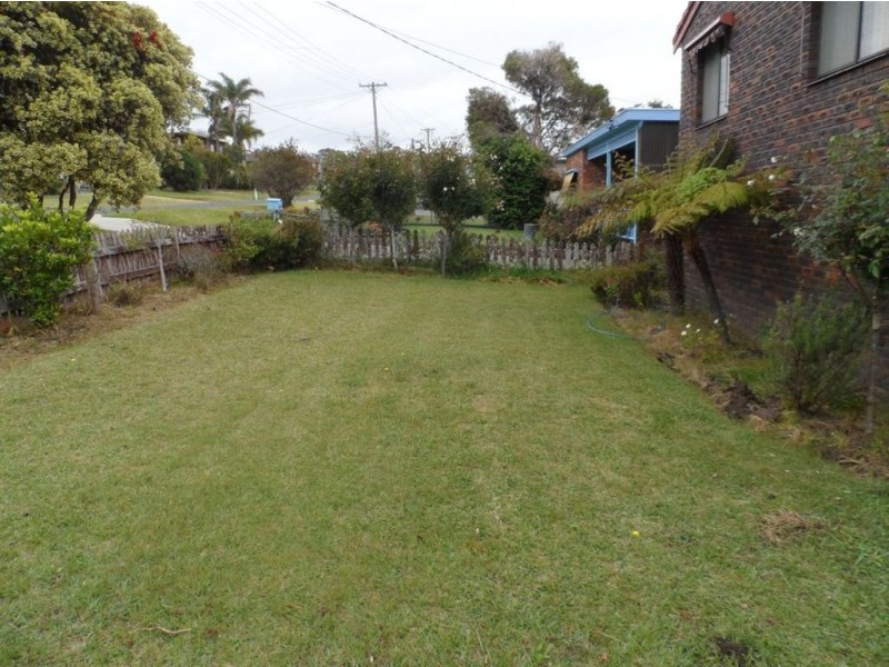 12 Blair Street, Old Erowal Bay NSW 2540