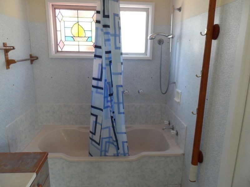 76 Prentice Avenue, Old Erowal Bay NSW 2540