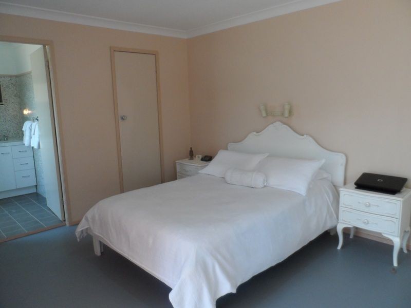 212 Loralyn Avenue, Sanctuary Point NSW 2540