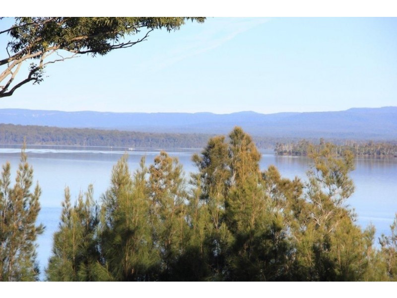 212 Loralyn Avenue, Sanctuary Point NSW 2540