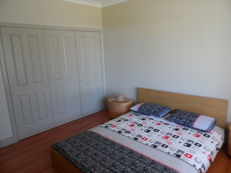 8 Auster Crescent, Sanctuary Point NSW 2540