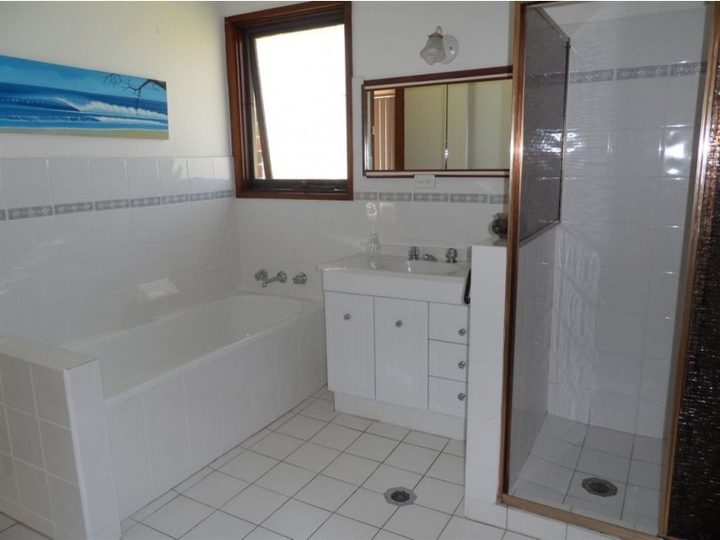 18 Beach Street, Vincentia NSW 2540
