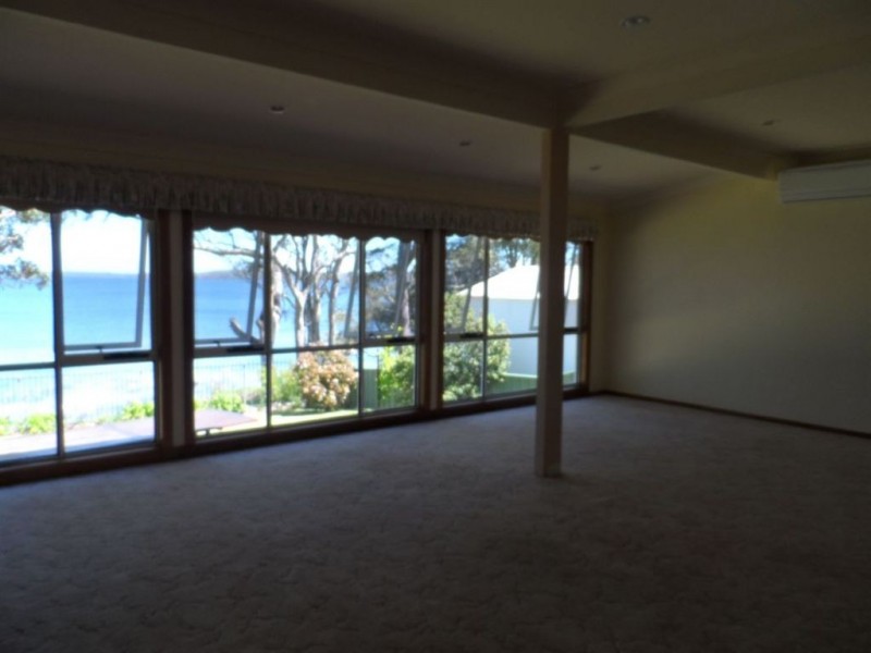 13 Walmer Avenue, Sanctuary Point NSW 2540