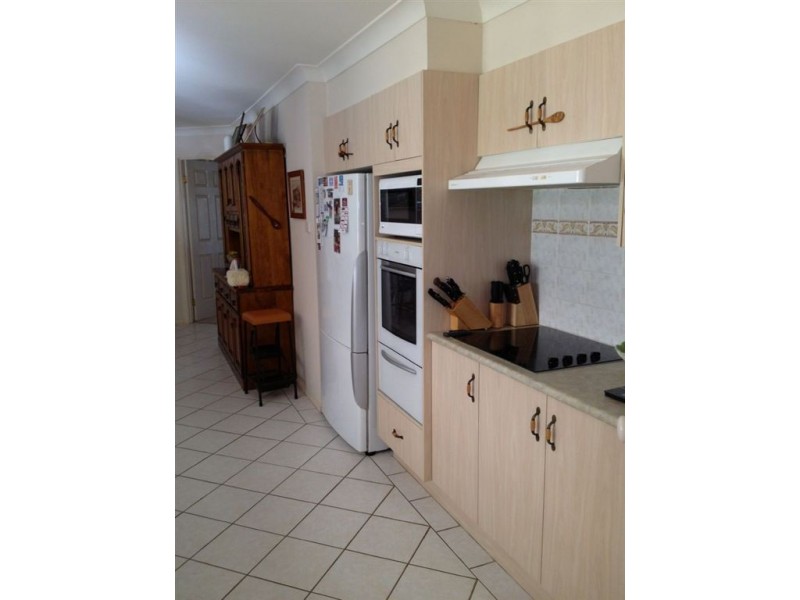 4 Claylands Drive, St Georges Basin NSW 2540