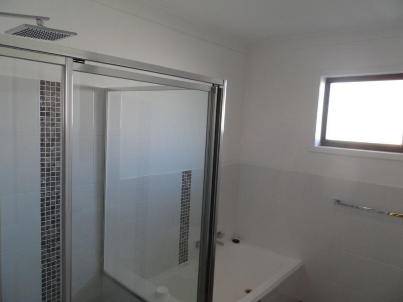 32 Elizabeth Drive, Vincentia NSW 2540