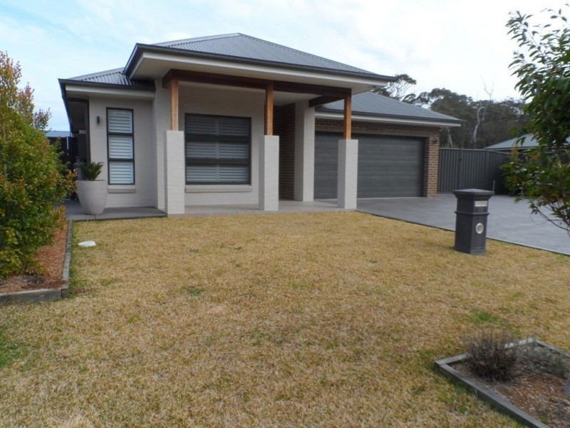 68 Coaster Circuit, Vincentia NSW 2540