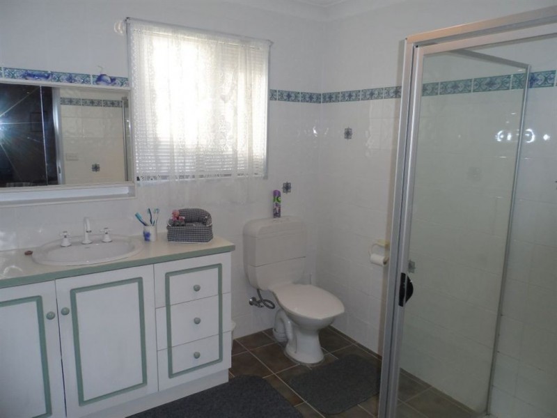 4 Dunnisla Street, Sanctuary Point NSW 2540