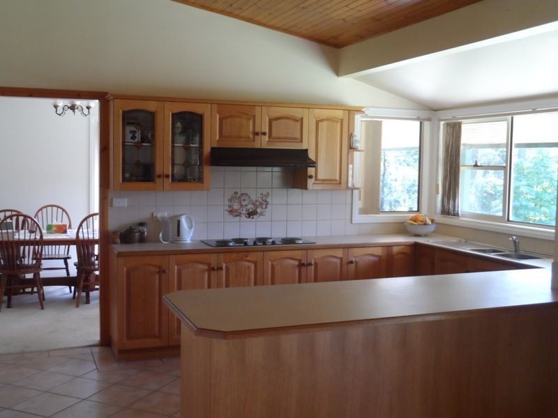 7 Hart Road, Falls Creek NSW 2540