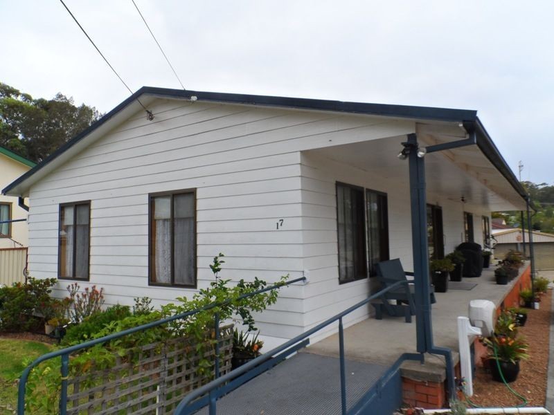17 Graham Avenue, St Georges Basin NSW 2540