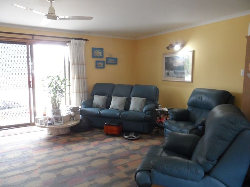 17 Graham Avenue, St Georges Basin NSW 2540