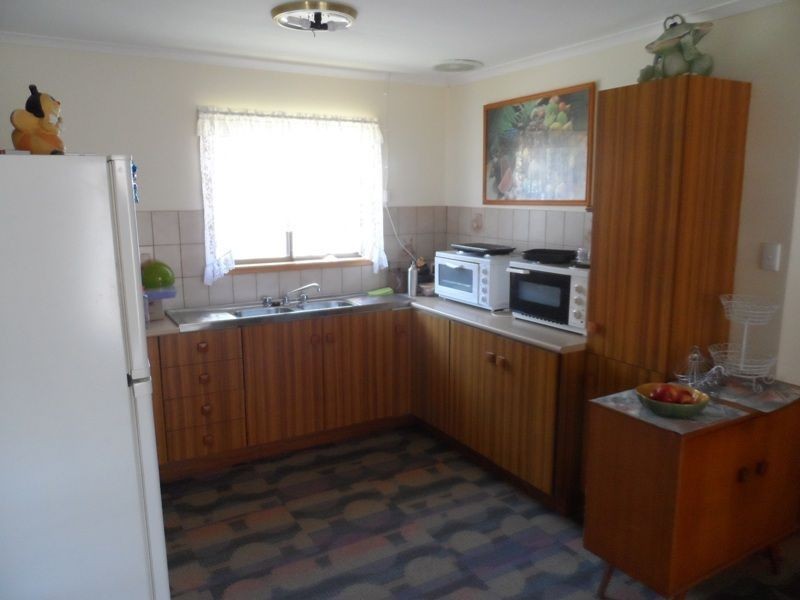 17 Graham Avenue, St Georges Basin NSW 2540