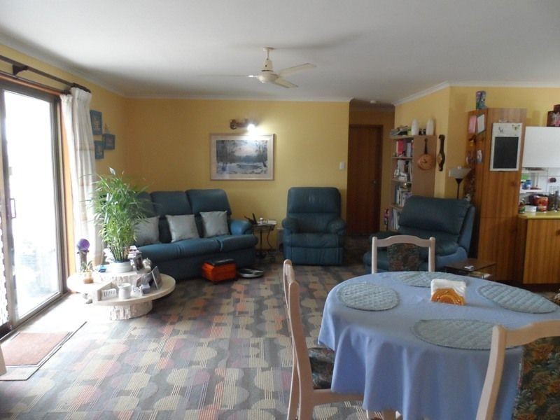 17 Graham Avenue, St Georges Basin NSW 2540