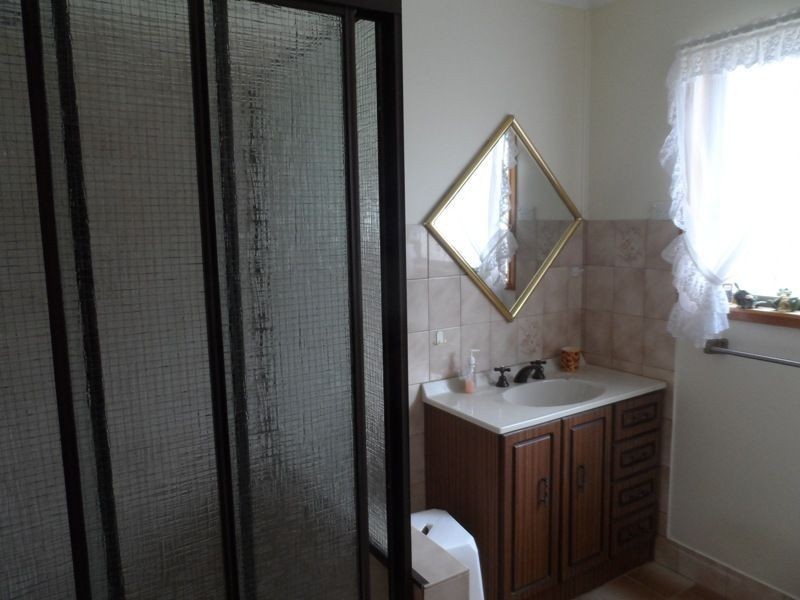 17 Graham Avenue, St Georges Basin NSW 2540