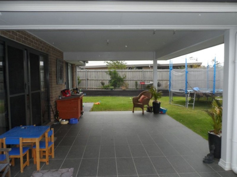 15 Seabreeze Avenue, Vincentia NSW 2540