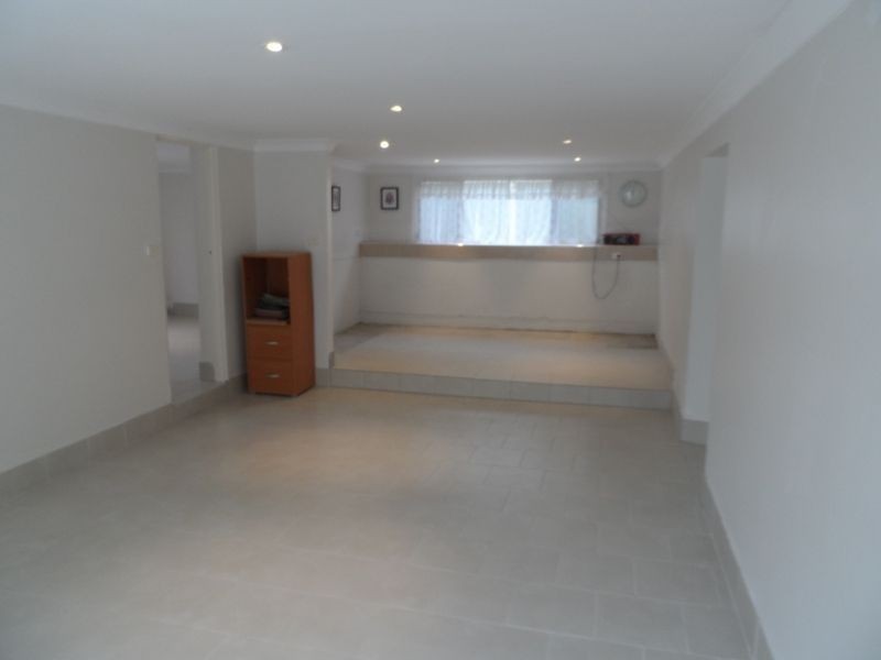 5 Kevin Crescent, St Georges Basin NSW 2540
