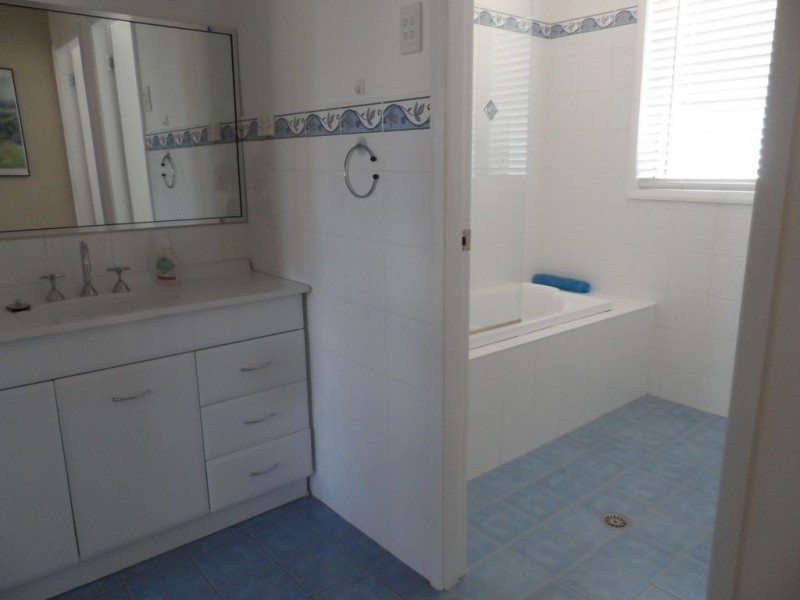 131 Waldegrave Crescent, Vincentia NSW 2540