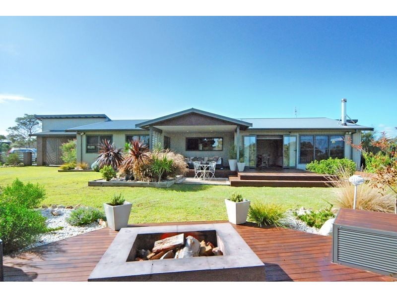 12 Omega Place, Vincentia NSW 2540