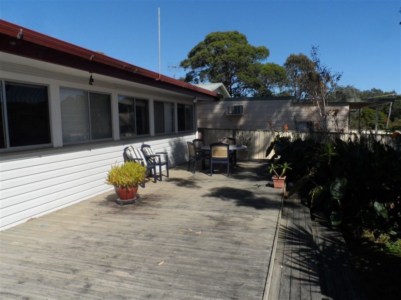20 Deane Street, St Georges Basin NSW 2540