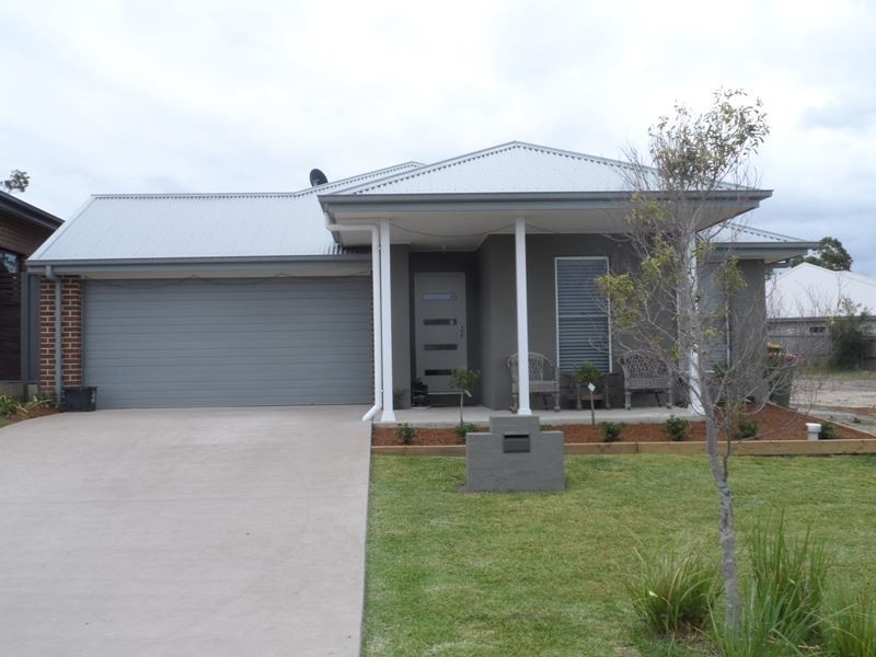 11 Seabreeze Avenue, Vincentia NSW 2540