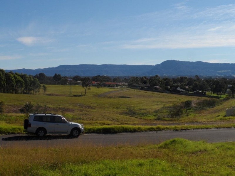 61 Warrigal Street, Nowra NSW 2541