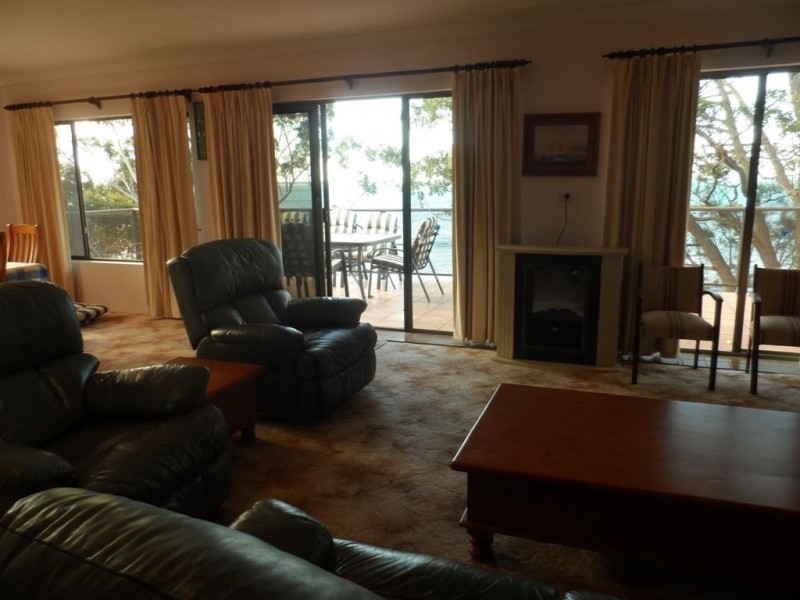 226 Elizabeth Drive, Vincentia NSW 2540