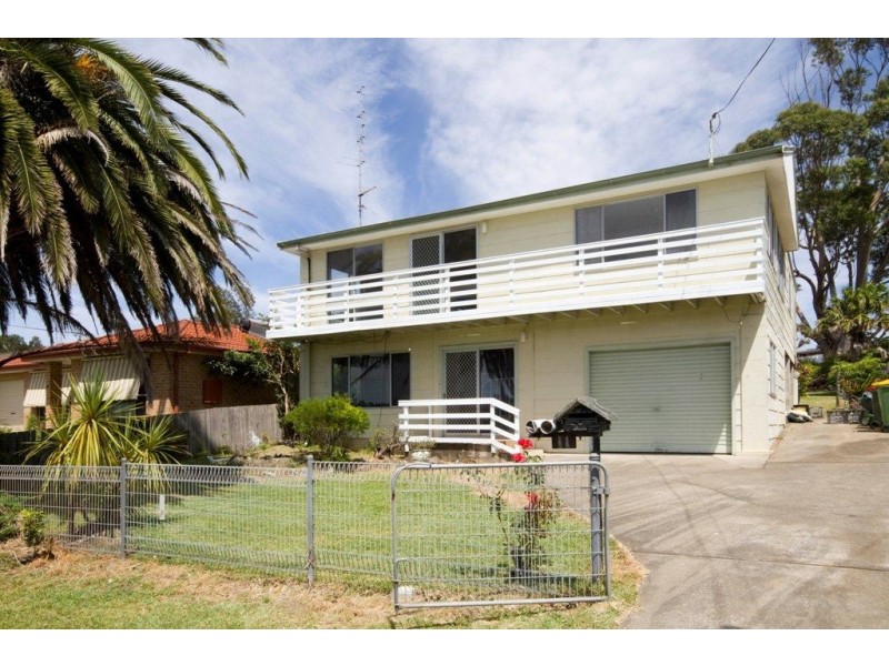 11 Blair Street, Old Erowal Bay NSW 2540