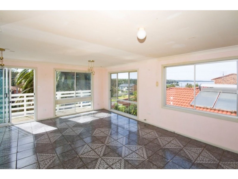 11 Blair Street, Old Erowal Bay NSW 2540