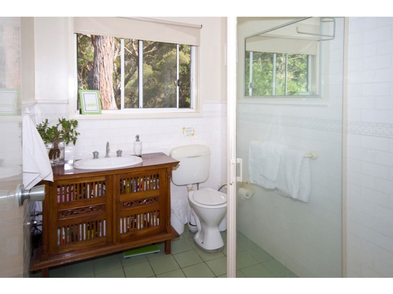 305 Sussex Inlet Road, Sussex Inlet NSW 2540