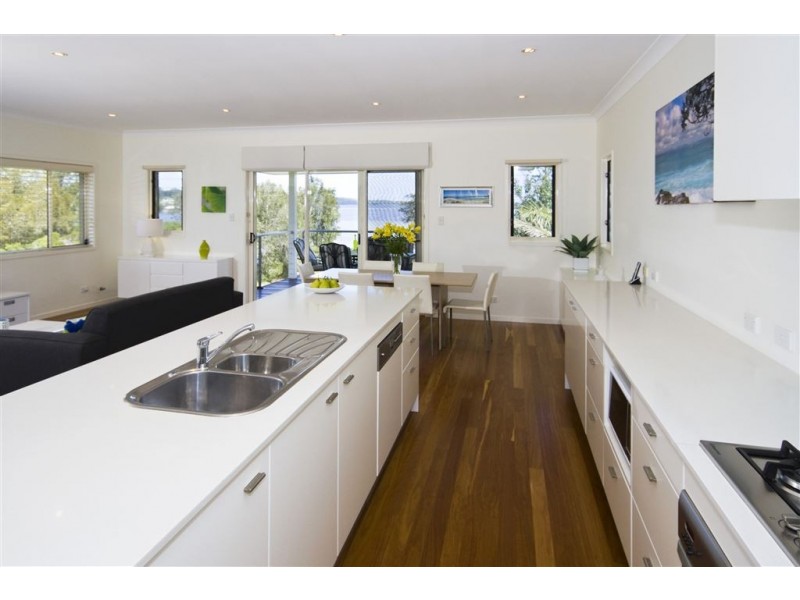 12 Caulfield Parade, Old Erowal Bay NSW 2540