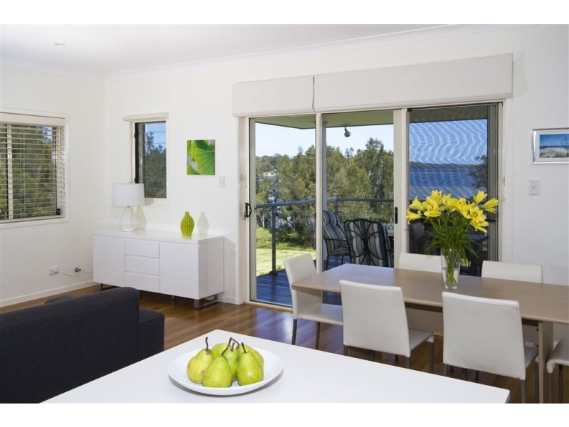 12 Caulfield Parade, Old Erowal Bay NSW 2540