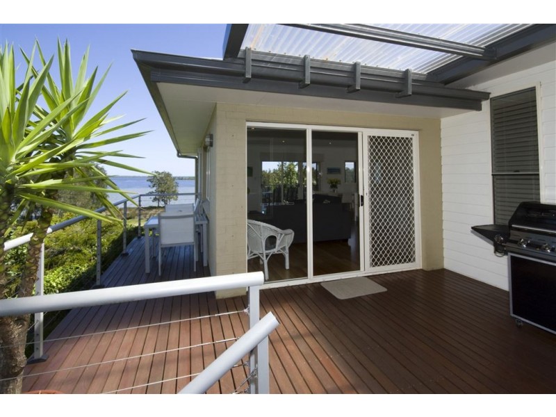 12 Caulfield Parade, Old Erowal Bay NSW 2540