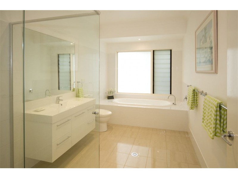 12 Caulfield Parade, Old Erowal Bay NSW 2540