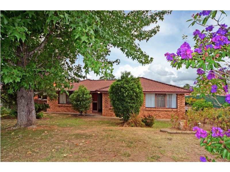 4 Chatsworth Crescent, North Nowra NSW 2541