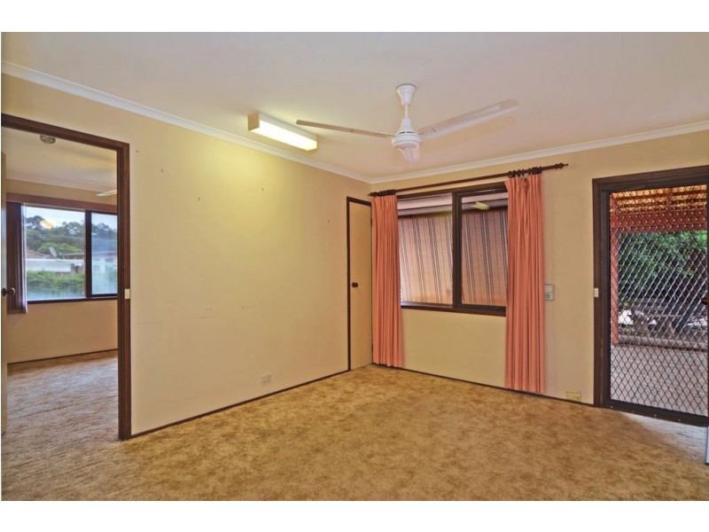 4 Chatsworth Crescent, North Nowra NSW 2541